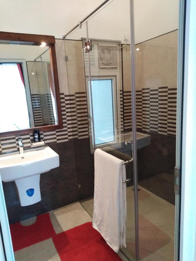 Y&Y Residence Κάντι Εξωτερικό φωτογραφία