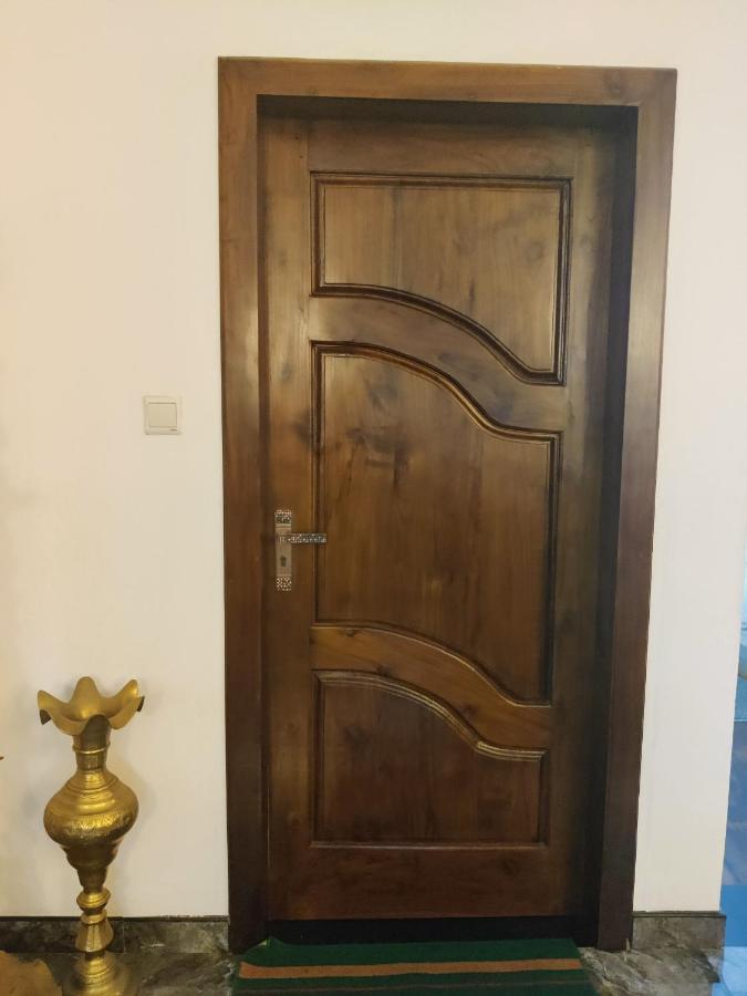 Y&Y Residence Κάντι Εξωτερικό φωτογραφία